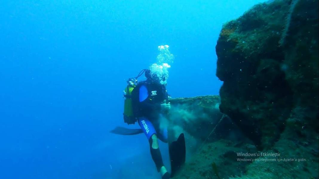 Denizden çıkarıldı: 500 metrekare büyüklüğünde! Böylesi görülmemişti, çevreyi mahvediyor 12